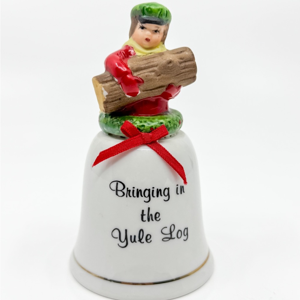 Vintage 1980s J.S.N.Y. Holiday Bell Yule Log 5674B Porcelain Christmas Taiwan